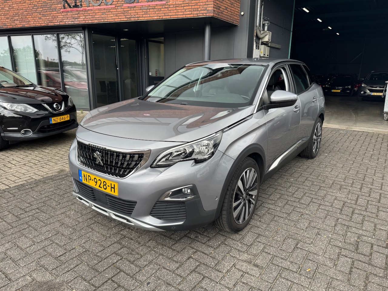 Peugeot 3008 - 1.2 PureTech Première CAMERA CRUISE TREKHAAK ELEK KOFFERKLEP ORIG NL NAP - AutoWereld.nl