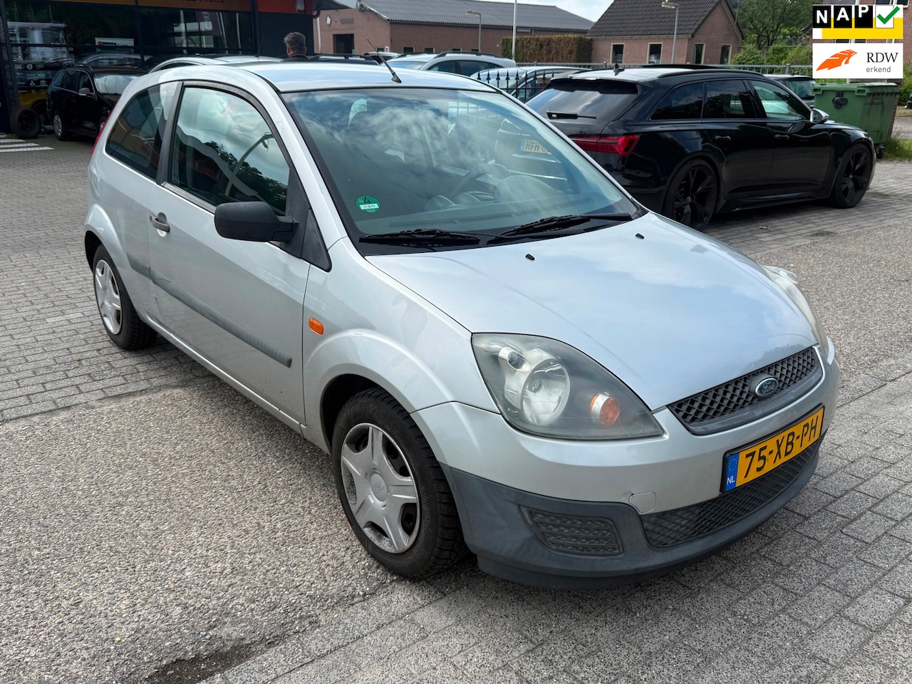 Ford Fiesta - 1.3-8V Champion AIRCO/NAP/APK TOT 29-12-2026 - AutoWereld.nl