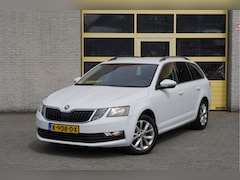 Skoda Octavia Combi - 1.5 TSI 150PK Automaat Business Edition BJ2020 Lmv 16" | Led | Pdc | Trekhaak | App-Connec