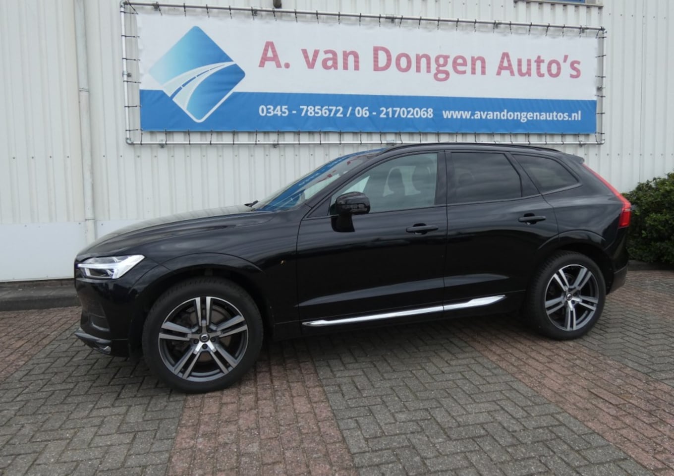 Volvo XC60 - 2.0 T5 AWD Inscription 2.0 T5 AWD INSCRIPTION,360.Pano,Blis,BenW,ACC,HeadUp - AutoWereld.nl