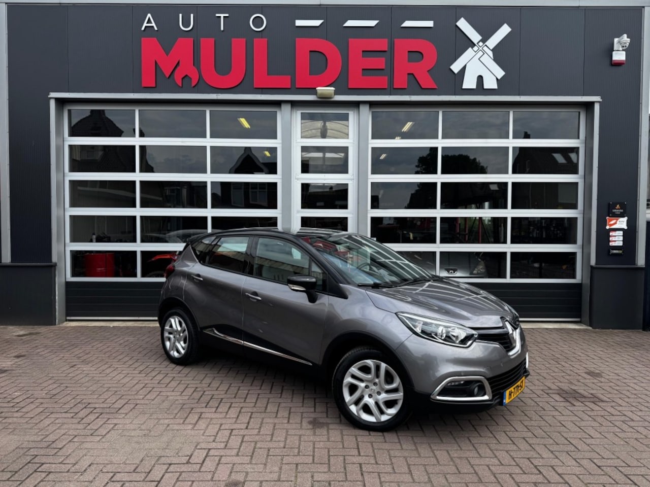 Renault Captur - TCE 120 DYNAMIQUE / AUTOMAAT / NAVI / CRUISE / PDC / NAP!! - AutoWereld.nl