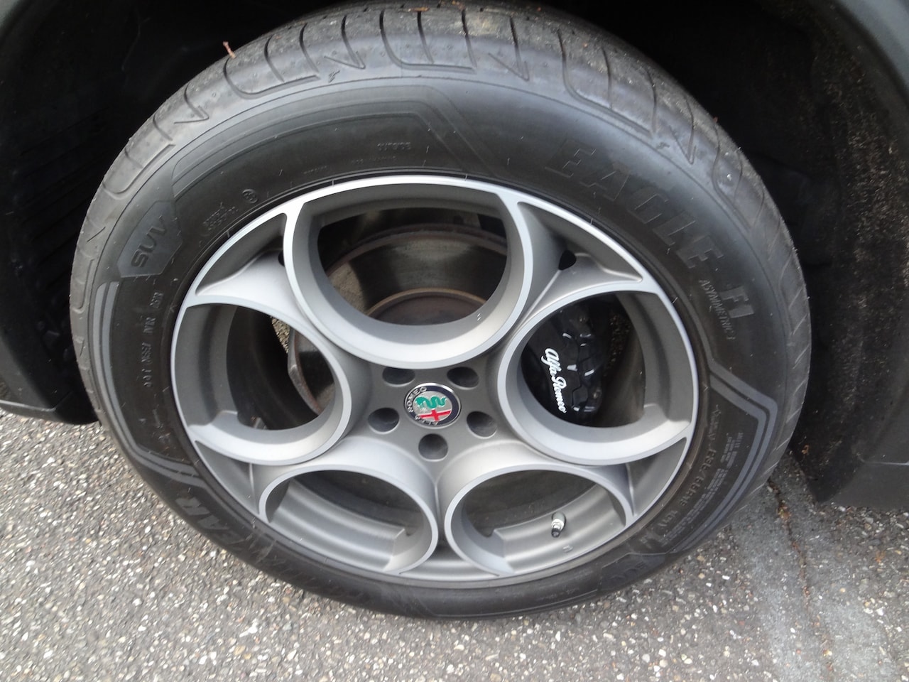 Alfa Romeo Stelvio - 2.0 T AWD Veloce Interieur 24802 km