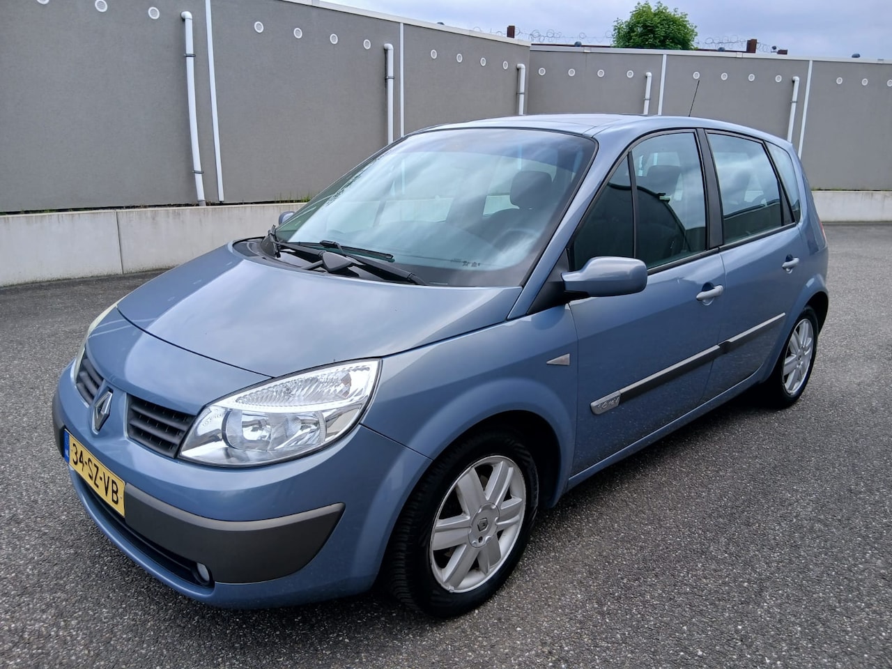 Renault Scénic - 1.6-16V Tech Line 1.6-16V Tech Line - AutoWereld.nl