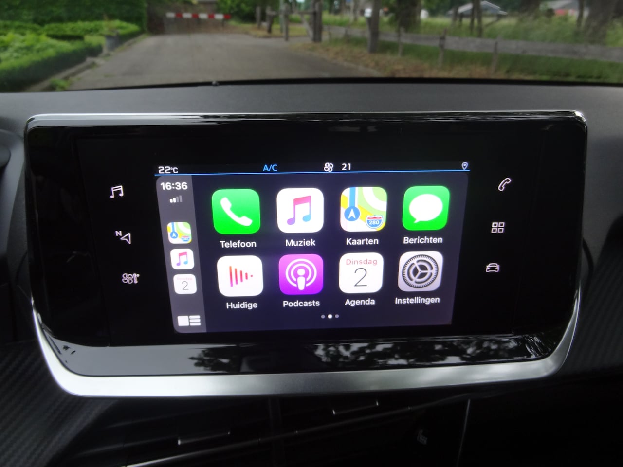 Peugeot 208 - 1.2 PureTech Allure Pack 5453km ! Stoelverw Carplay Camera Radar Pdc Digital dashbord Led Licht