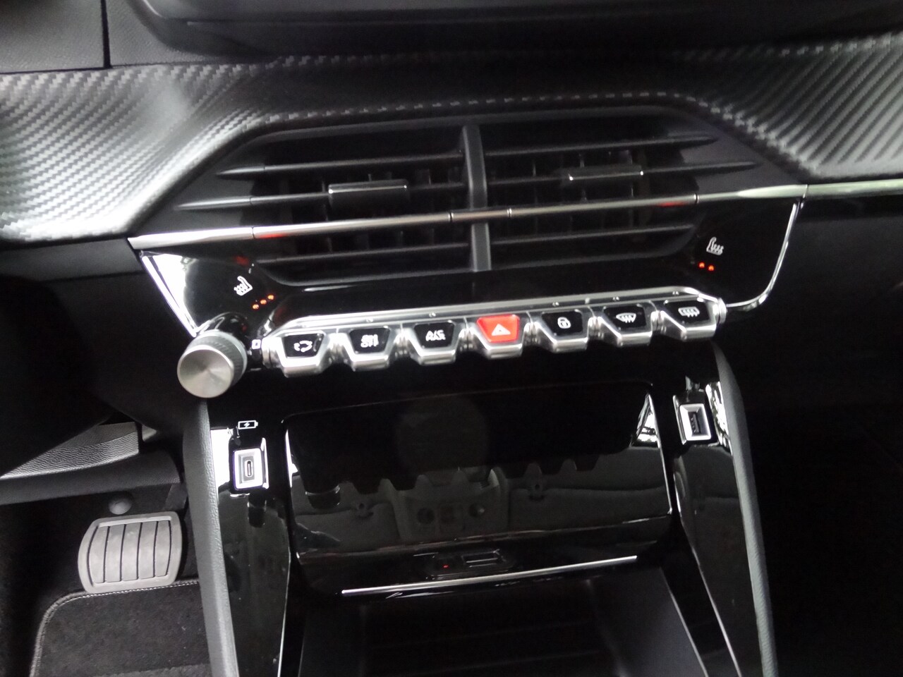 Peugeot 208 - 1.2 PureTech Allure Pack 5453km ! Stoelverw Carplay Camera Radar Pdc Digital dashbord Led Licht
