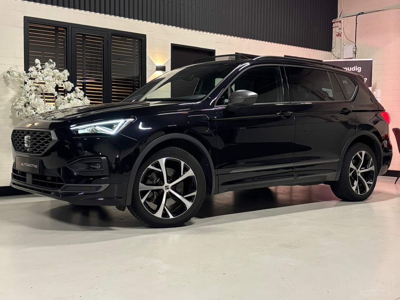 SEAT Tarraco - 1.4 TSI e-Hybrid PHEV FR |Trekhaak|Pano|360Cam|Led|Matrix| VOL OPTIES - AutoWereld.nl