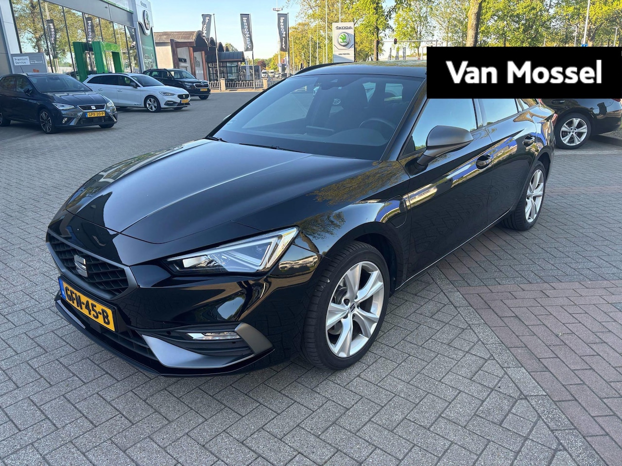 SEAT Leon Sportstourer - 1.4 TSI eHybrid PHEV FR Business Intense 1.4 TSI eHybrid PHEV FR Business Intense - AutoWereld.nl