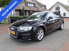 Audi A3 Sportback - 30TFSI CARPLAY / CRUISE / NAVIGATIE / PDC