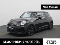 MINI 3-Deurs - 1.5 Cooper Essential | Navigatie | Black pakket | Parkeer sensoren | Airco | Virtual cockp