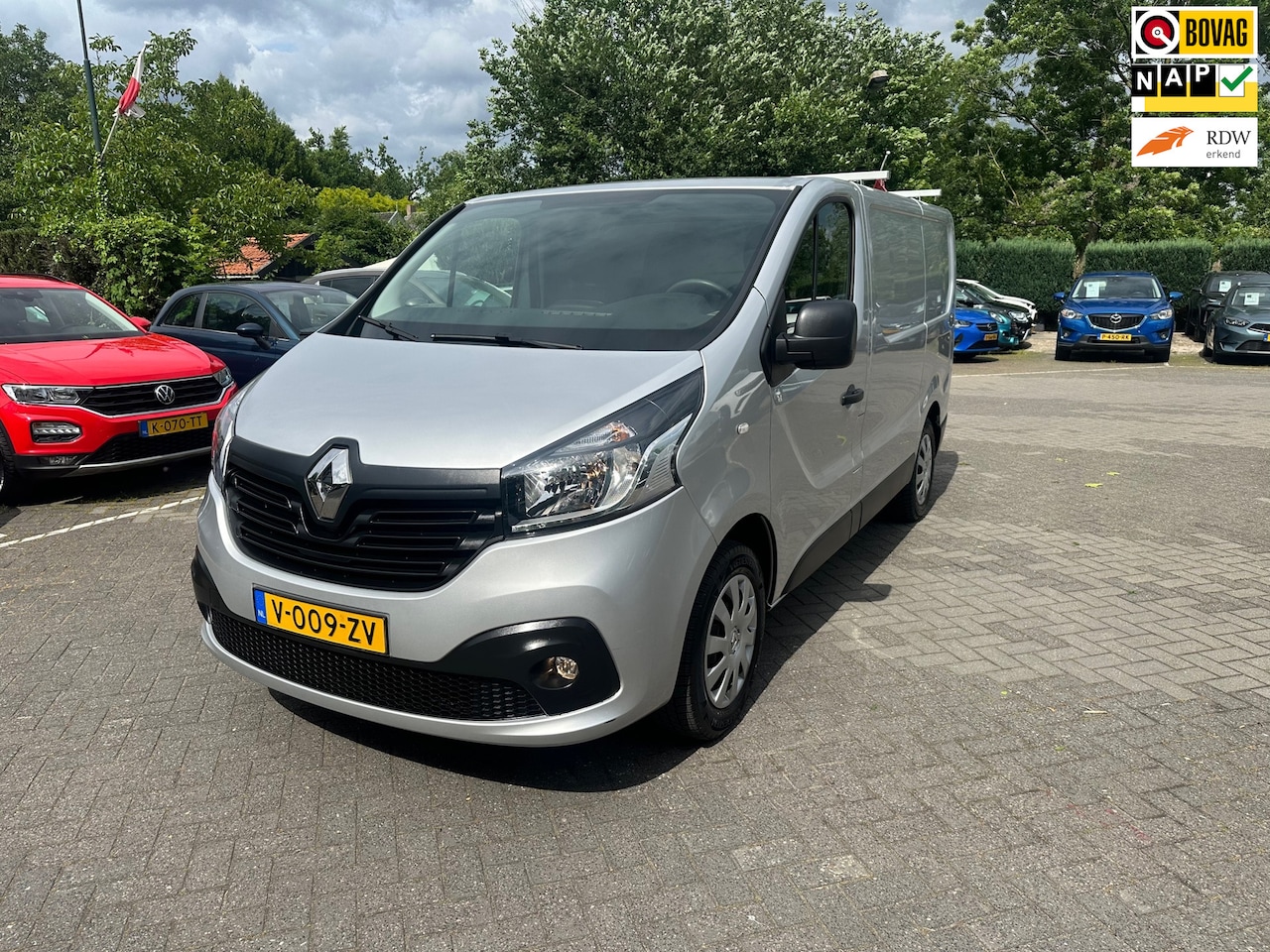 Renault Trafic - 1.6 dCi T27 L1H1 Comfort airco , pdc , trekhaak , 84.000 KM NAP - AutoWereld.nl