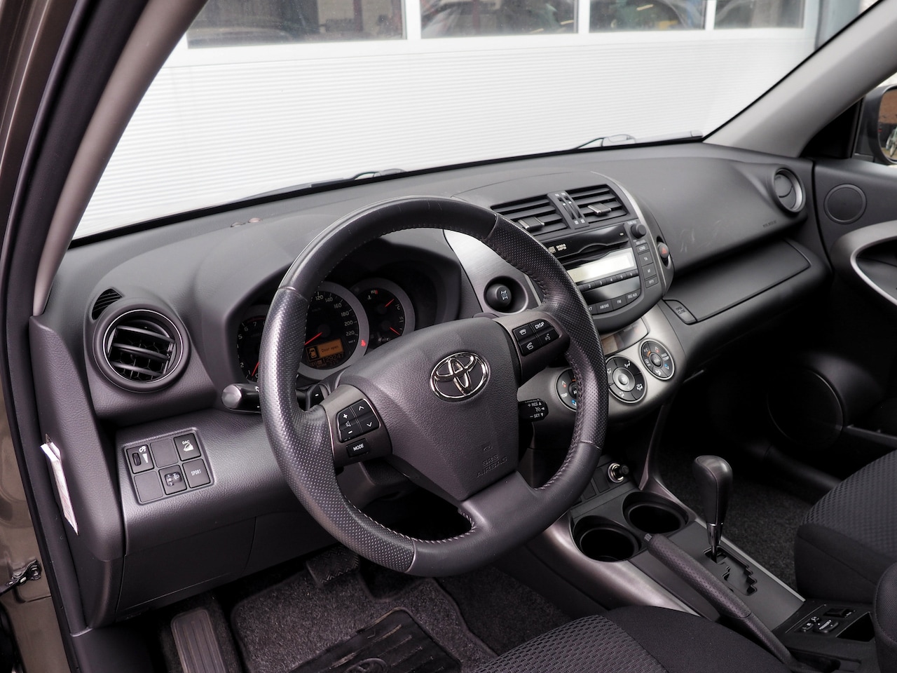Toyota RAV4 - 2.0 16v VVT-i 4WD Dynamic CLIMA CRUISE PARKEER S.