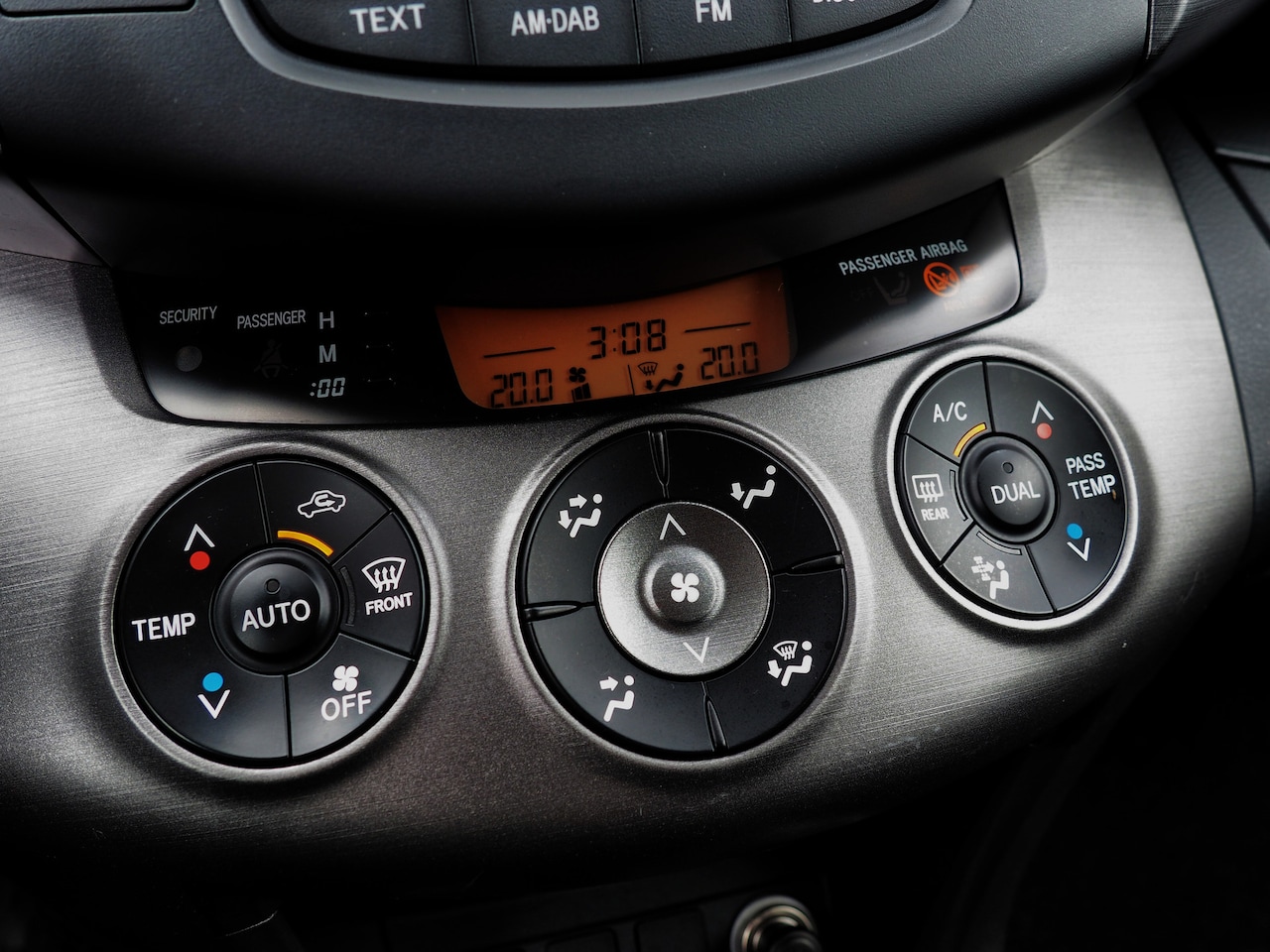 Toyota RAV4 - 2.0 16v VVT-i 4WD Dynamic CLIMA CRUISE PARKEER S.