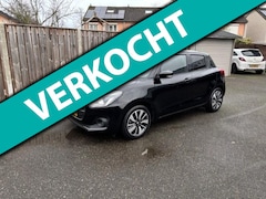 Suzuki Swift - 1.2 Stijl Smart Hybrid keyless navi cruisec. stoel verw.clima
