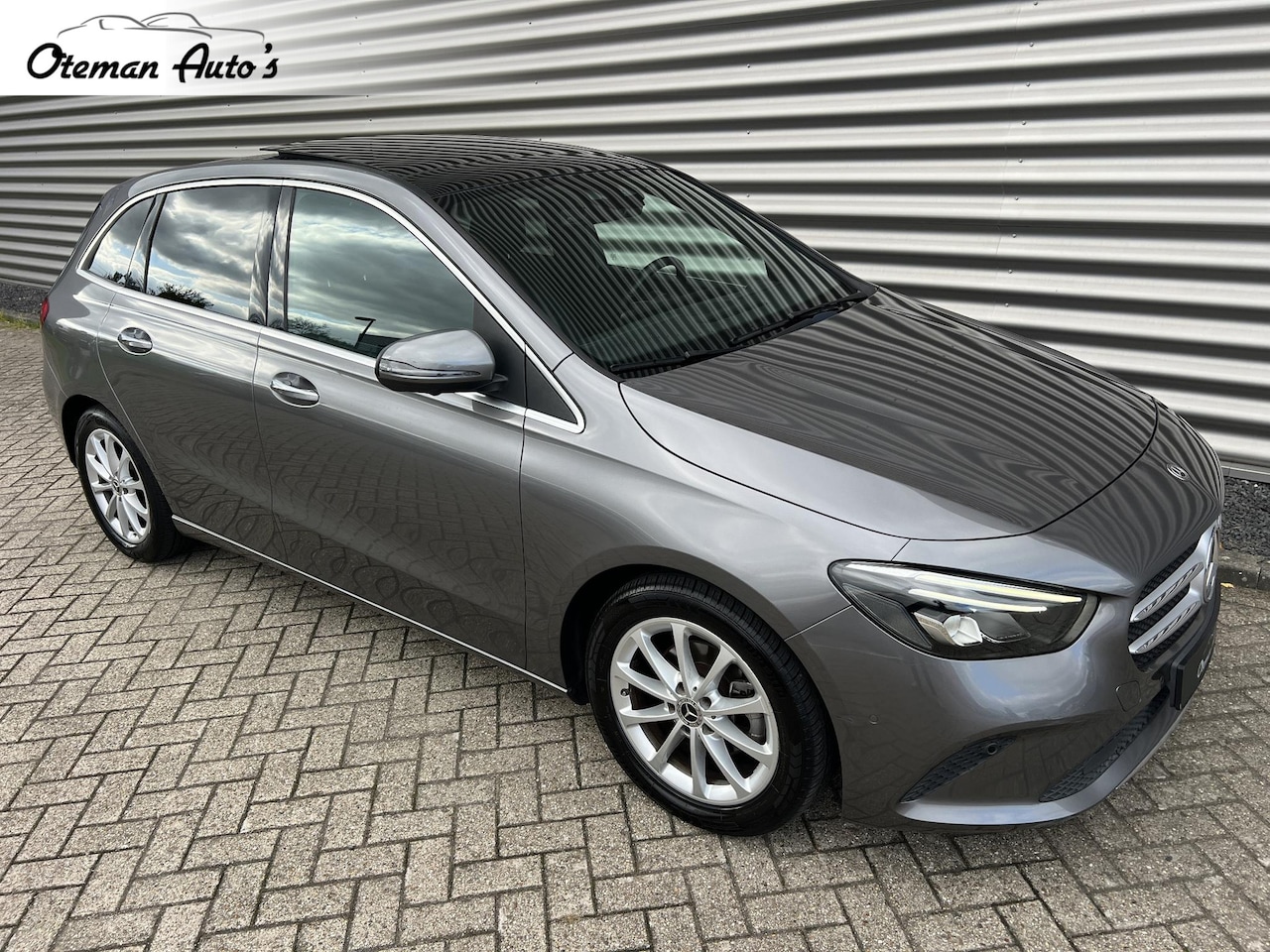 Mercedes-Benz B-klasse - 180 Panorama Exclusief Leder - AutoWereld.nl