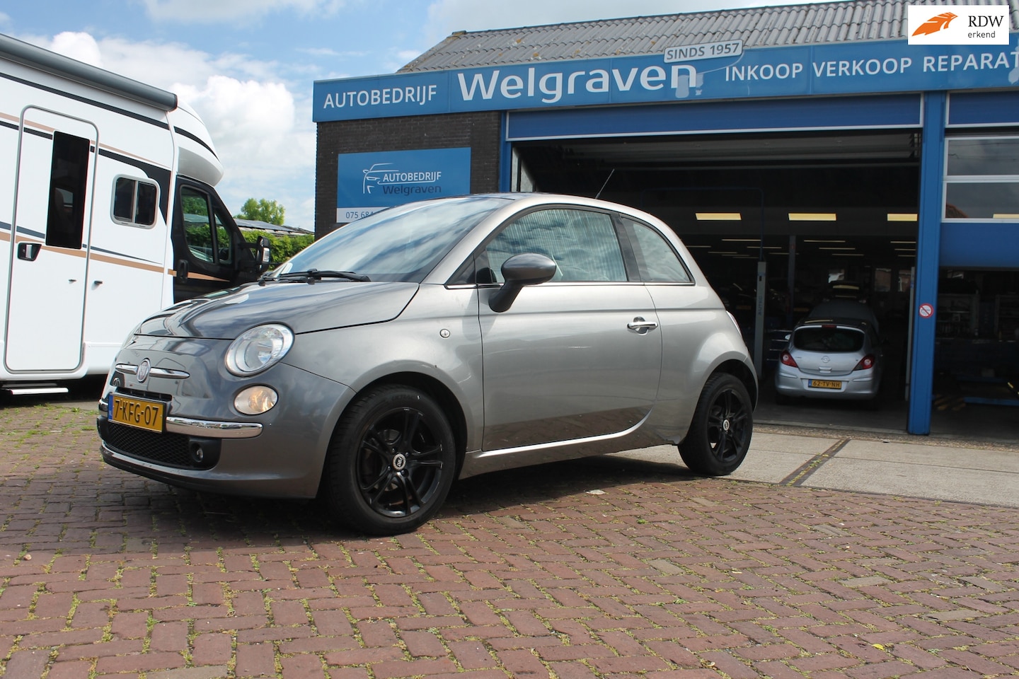 Fiat 500 - 1.2 Bicolore pano dak airco mooie gave 500 - AutoWereld.nl