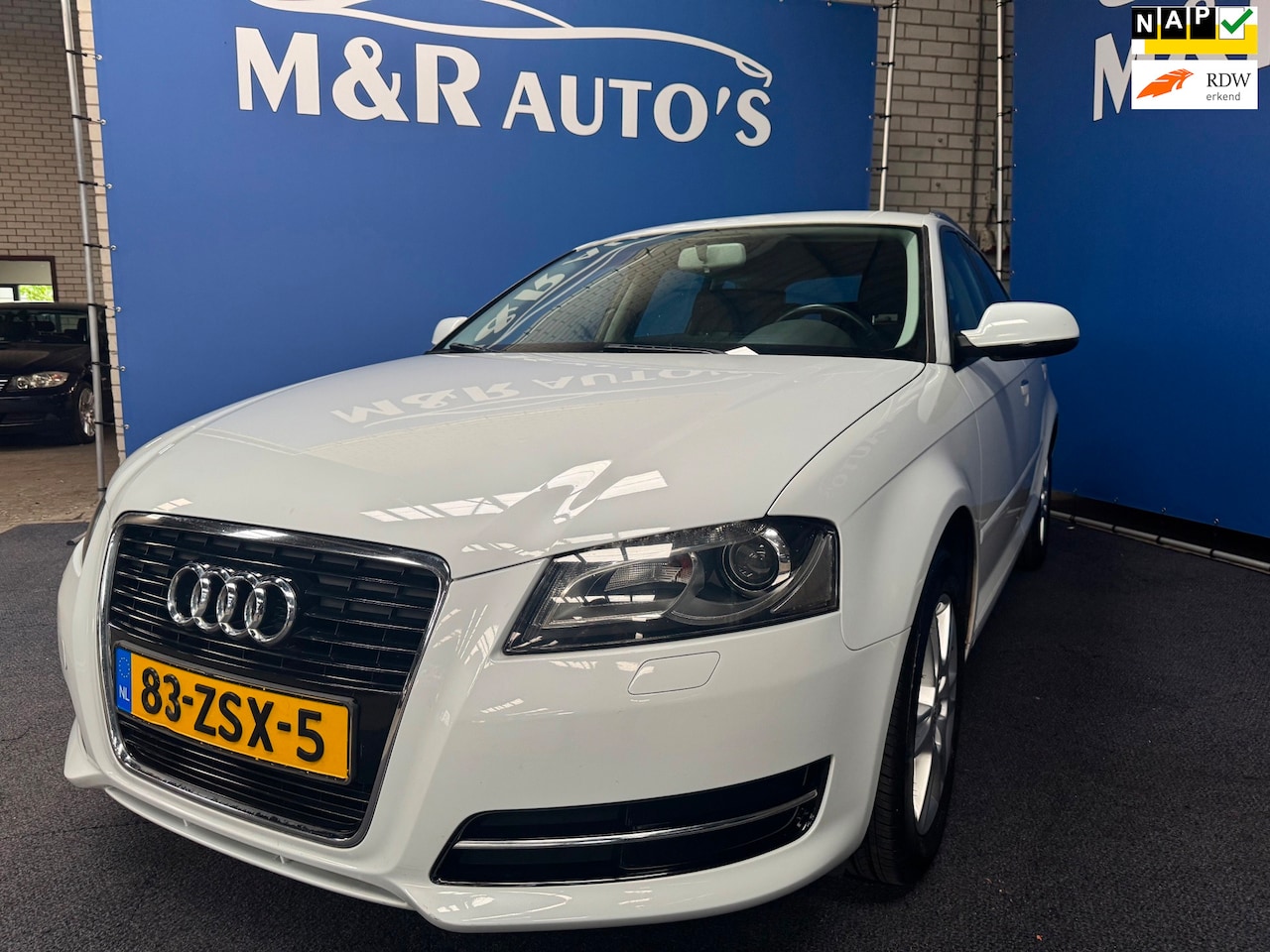 Audi A3 Sportback - 1.2 TFSI Attraction Advance 1.2 TFSI Attraction Advance Nieuwe APK - AutoWereld.nl