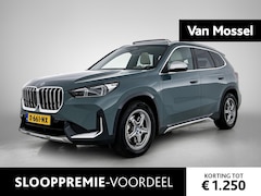 BMW X1 - xDrive30e X-Line | PANO-SCHUIFDAK | LEER | HARMAN KARDON | HEAD-UP | CAMERA | STOELEN VOOR