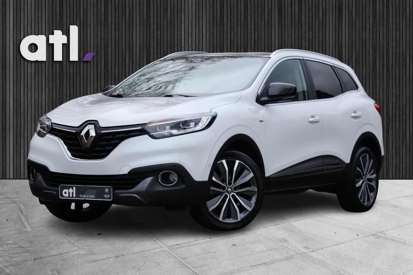 Renault Kadjar - 1.2 TCe Bose Bose | Navi | Stoelverwarming | Klima | Led Pure Vision | Achteruitrijcamera - AutoWereld.nl