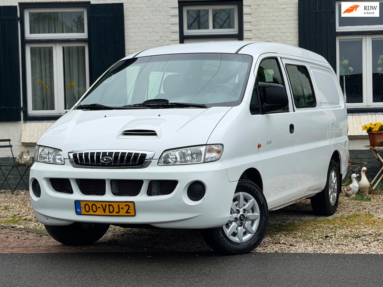Hyundai H 200 - 2.5 TCI Luxe lang DC 2.5 TCI Luxe lang DC - AutoWereld.nl