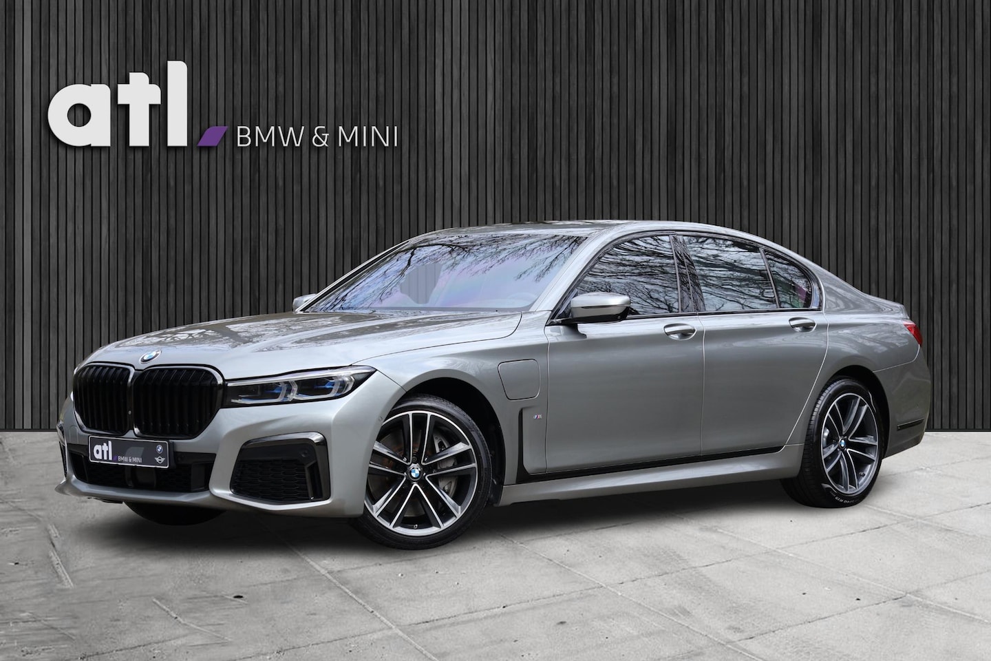 BMW 7-serie - 745e High Executive M-Sport | Glasdak | CoPilot | Massage | Soft Close | Harman Kardon | H - AutoWereld.nl