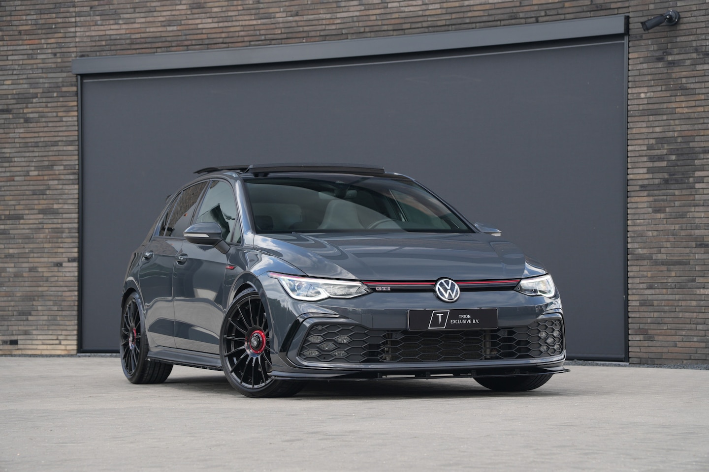 Volkswagen Golf - 2.0 TSI GTI | Pano | Stoel/Stuurverwarming & Koeling | H&K | ACC | Leder | Memory | IQ.Lig - AutoWereld.nl