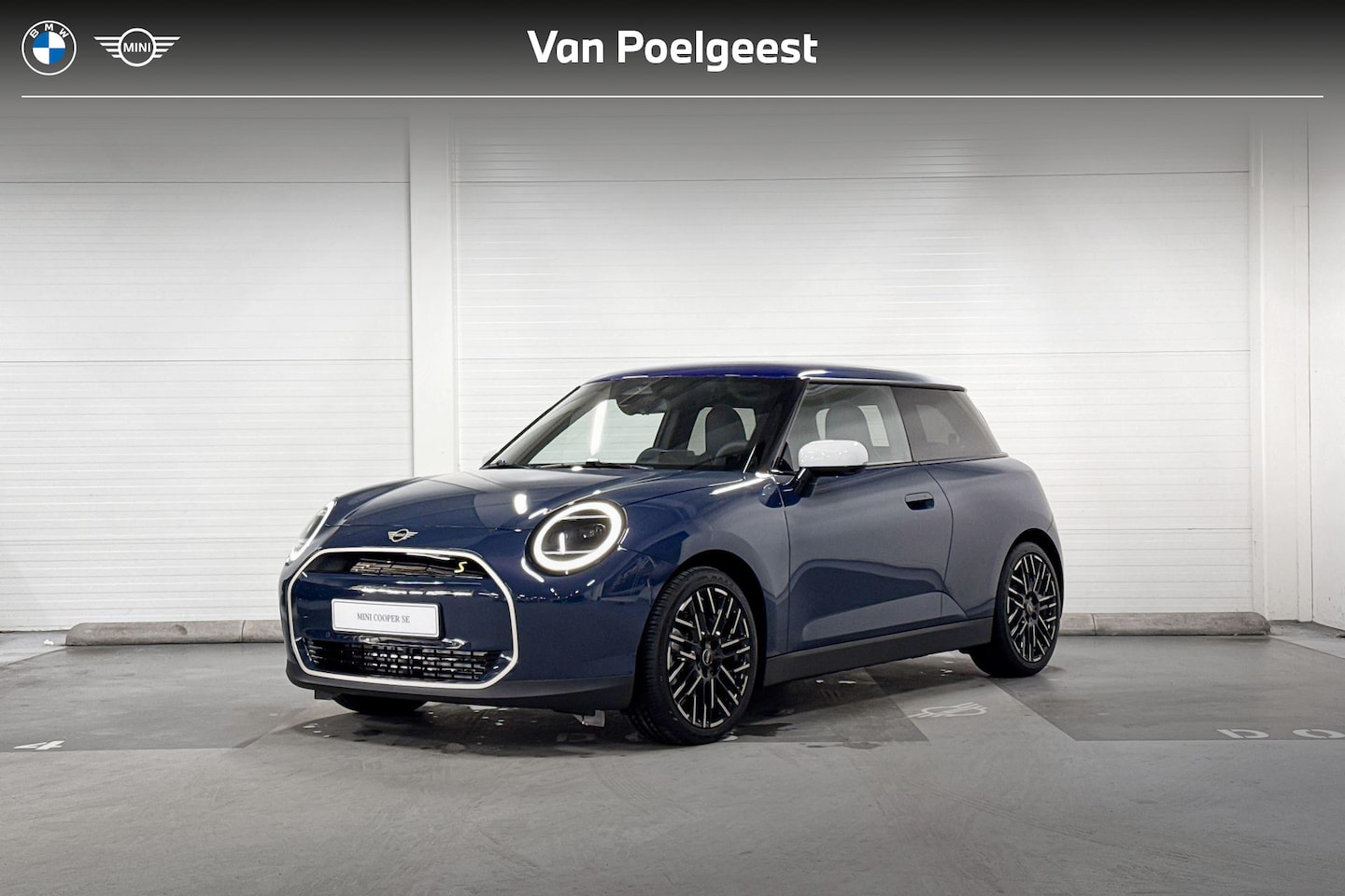MINI Electric - Cooper 3-deurs Cooper SE Favoured M 54.2 kWh - AutoWereld.nl