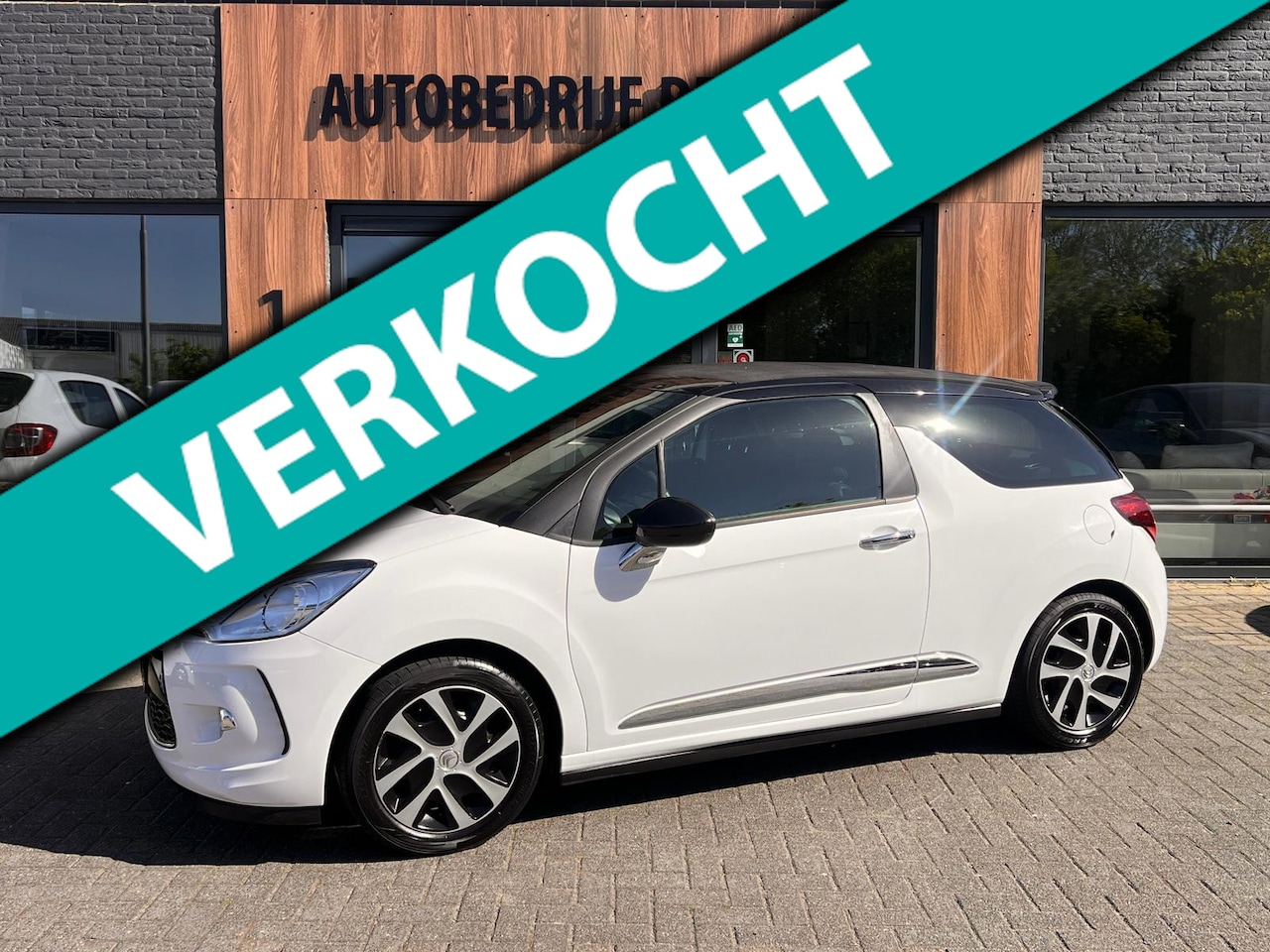 Citroën DS3 Cabrio - 1.2 VTi So Chic 1.2 VTi So Chic - AutoWereld.nl