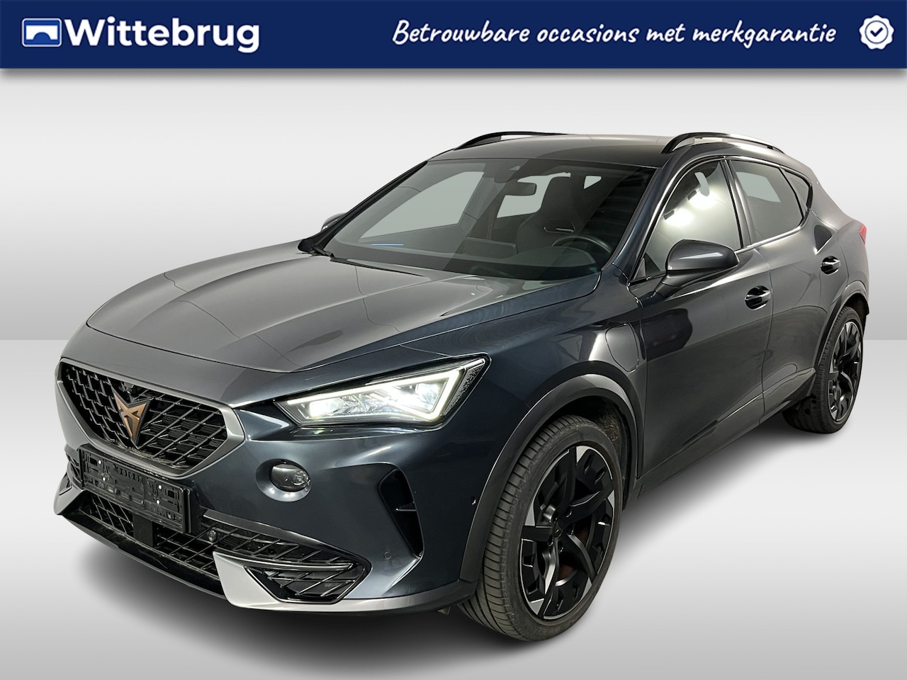 CUPRA Formentor - 1.4 e-Hybrid VZ Black Edition / AUTOMAAT/ 245 PK/ TREKHAAK/ LEER/ DCC/ ACC/ FULL LINK/ PAR - AutoWereld.nl