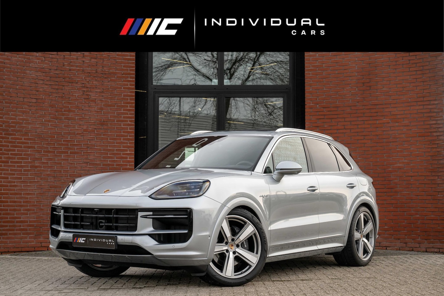 Porsche Cayenne - 3.0 E-Hybrid SportDesign 4-Wielsturing InnoDrive - AutoWereld.nl