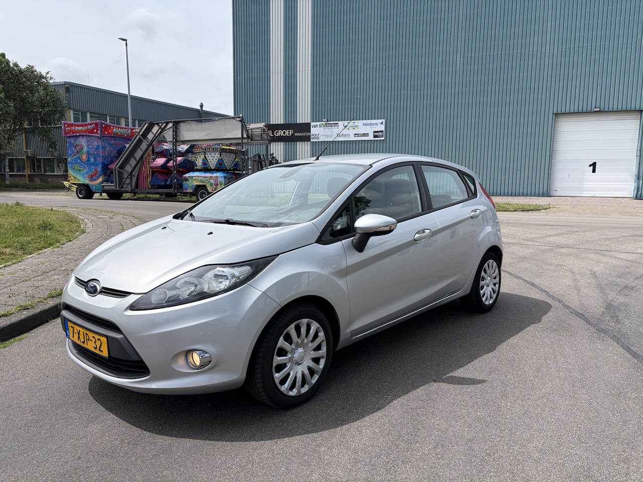 Ford Fiesta - 1.25i Titanium 5-Deurs 82 PK. Zeer fijn rijdende auto !!! Distributieriem en waterpomp ver - AutoWereld.nl