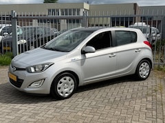 Hyundai i20 - 1.2i Go 86PK 5 deurs NL AUTO NAP LED l Airco l MTF-stuur l Elek pakket l TOPSTAAT l DEALER