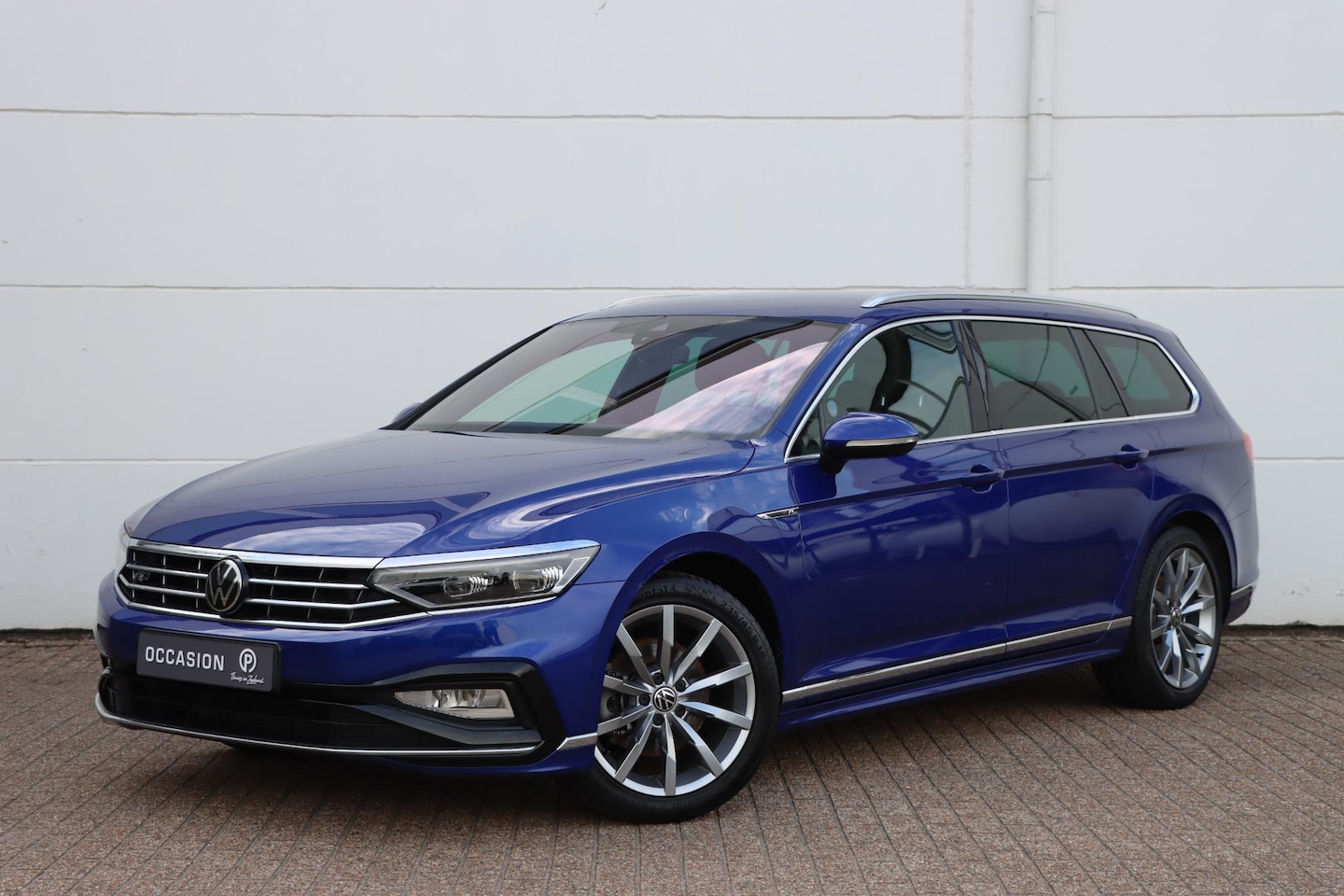 Volkswagen Passat Variant - 1.5 TSI R-Line Business + 1.5 TSI R-Line Business+ 150pk DSG7 - AutoWereld.nl