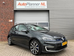 Volkswagen Golf - VII 1.4 TSI GTE Clima Navi Pano PDC