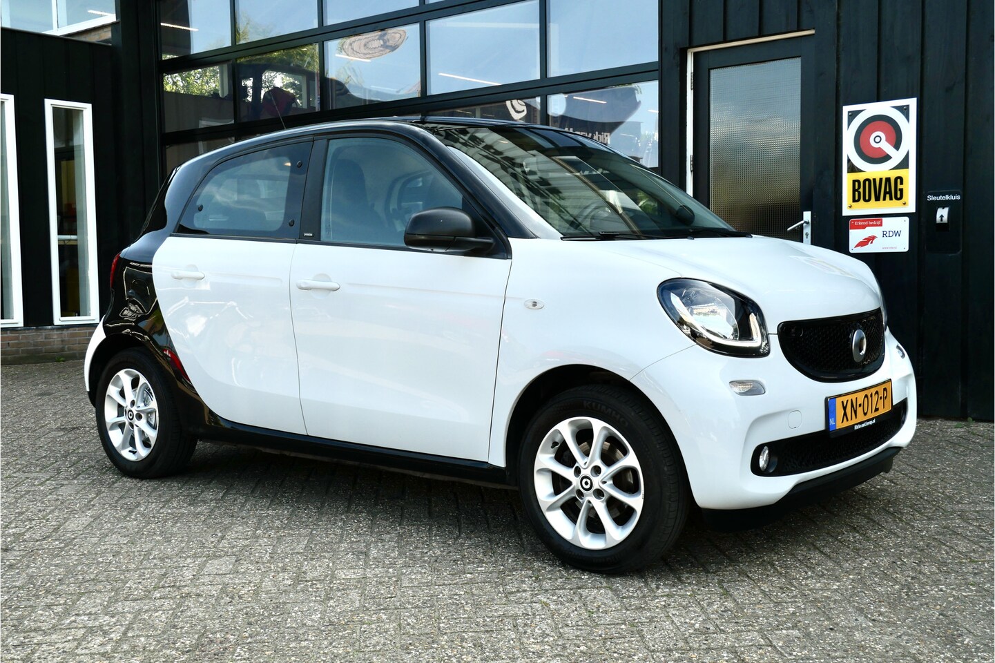 Smart Forfour - 1.0 Passion | Cruise | Airco | Elek.Ramen | Stoelverwarming - AutoWereld.nl