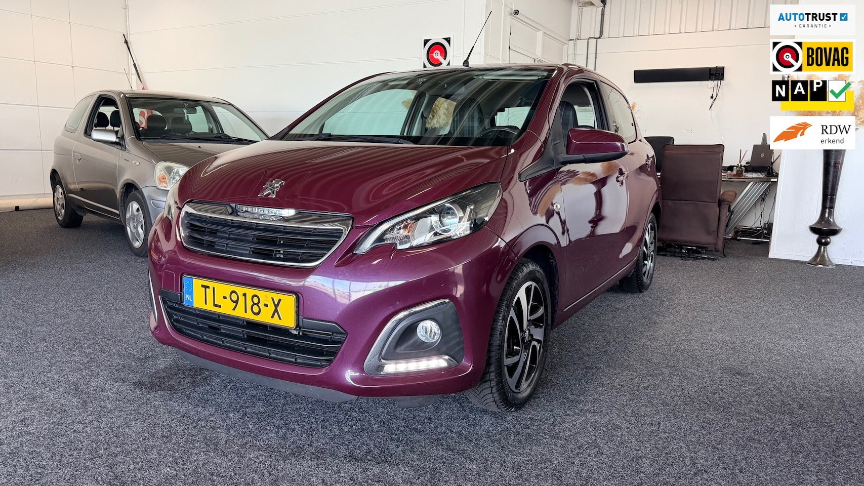 Peugeot 108 - 1.0 e-VTi Allure 1.0 e-VTi Allure, Airco, Nav, Automaat - AutoWereld.nl