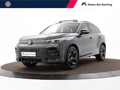 Volkswagen Tiguan - 1.5 eHybrid 272pk DSG R-Line Edition · Panoramadak · Inklap. Trekhaak · 360 Camera · Matri