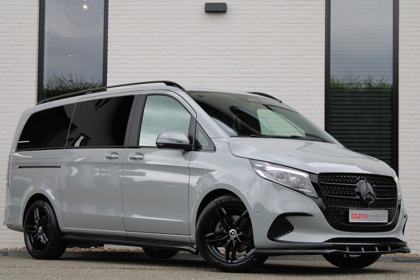 Mercedes-Benz V-klasse - 300d / Lang / DC / Black Edition / Burmester / 2x Elec Schuifdeur / 360 Camera / Vol Optie - AutoWereld.nl