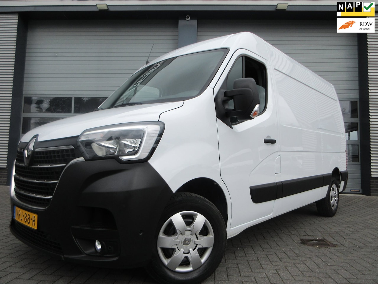 Renault Master - T35 2.3 dCi, 150pk, L2H2, Airco, Navigatie, Camera, PDC. - AutoWereld.nl