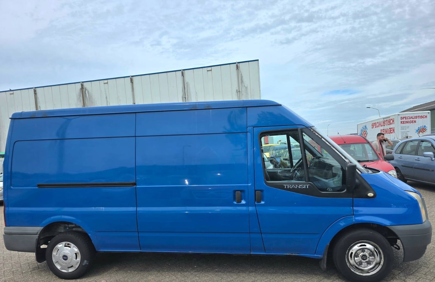 Ford Transit - 300L 2.2 TDCI SHD 300L 2.2 TDCI SHD - AutoWereld.nl