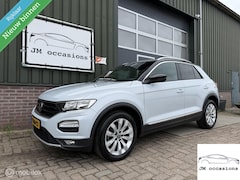 Volkswagen T-Roc - 1.5 TSI Style|Virtual|Camera|CarPlay|Stuur vw|