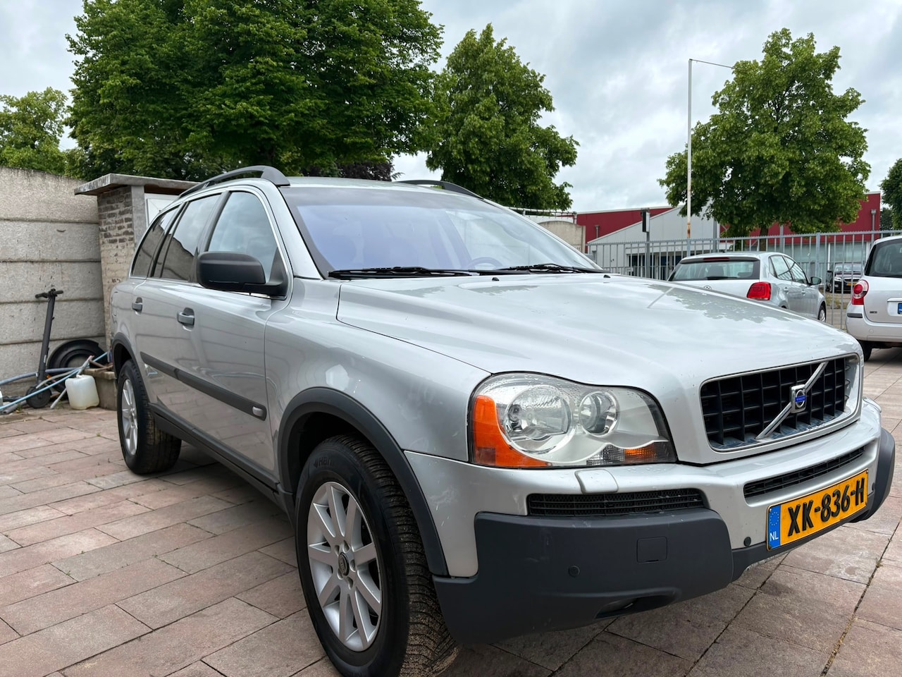 Volvo XC90 - 2.5 T Exclusive|7-Persoons|Automaat|Trekker van een auto - AutoWereld.nl