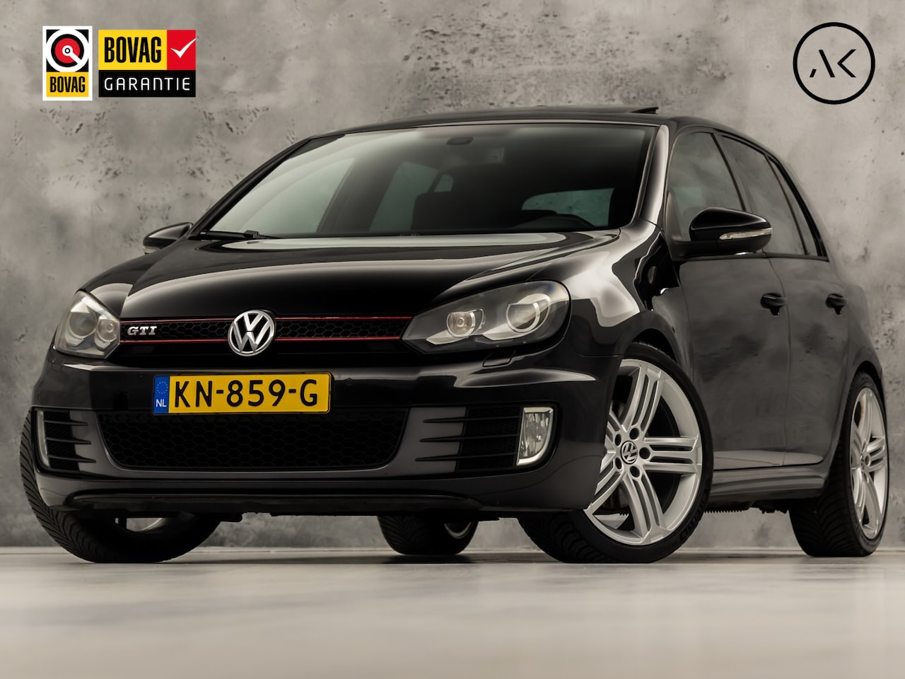 Volkswagen Golf - 2.0 GTI 211Pk Automaat (SCHUIFDAK, NAVIGATIE, DYNAUDIO, LEDER, CAMERA, STOELVERWARMING, SP - AutoWereld.nl