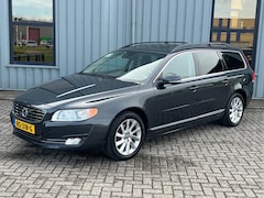 Volvo V70 - 2.0 D4 Automaat -Standkachel - Schuifdak - Stoelverwarming - Stuurverwarming - Trekhaak