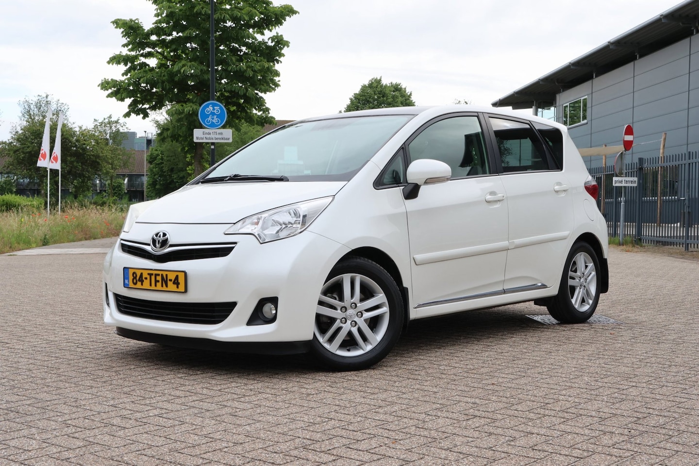 Toyota Verso S - 1.3 VVT-i Dynamic 1.3 VVT-i Dynamic - AutoWereld.nl