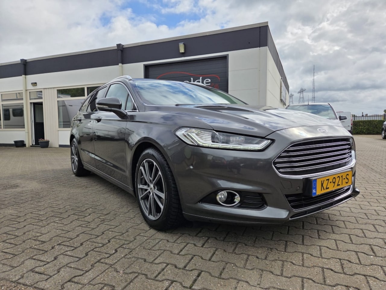 Ford Mondeo Wagon - 1.5 TDCi Titanium/Leer/D.riem vervangen - AutoWereld.nl