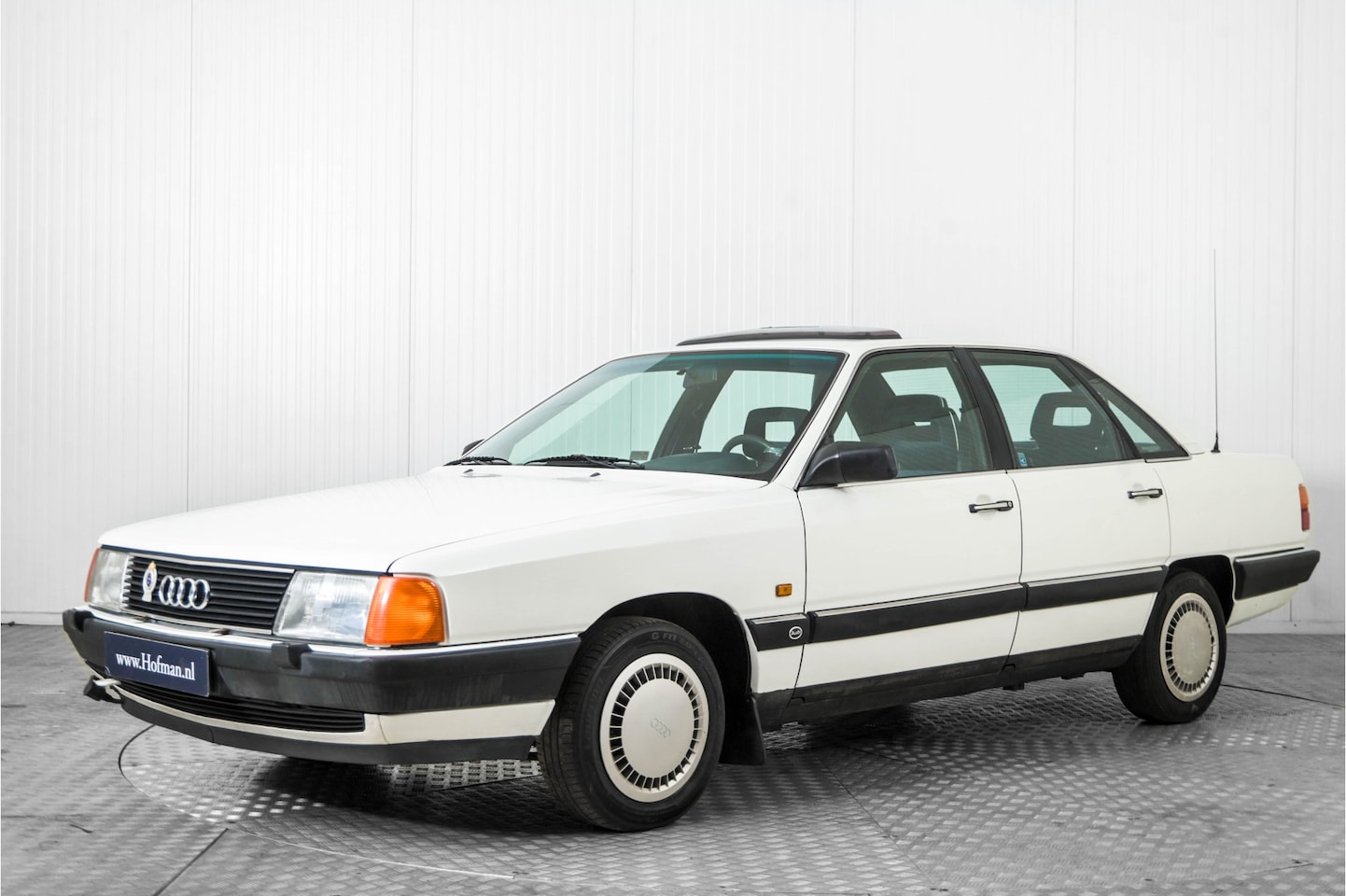 Audi 100 - 1.8 injectie - AutoWereld.nl