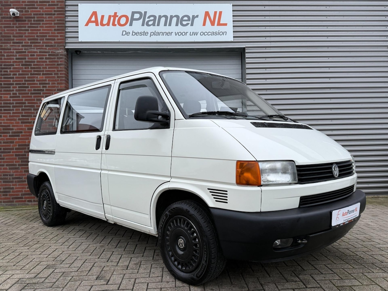 Volkswagen Transporter - 2.5 Benzine! Airco! Btw Vrij! 5-Pers.! - AutoWereld.nl