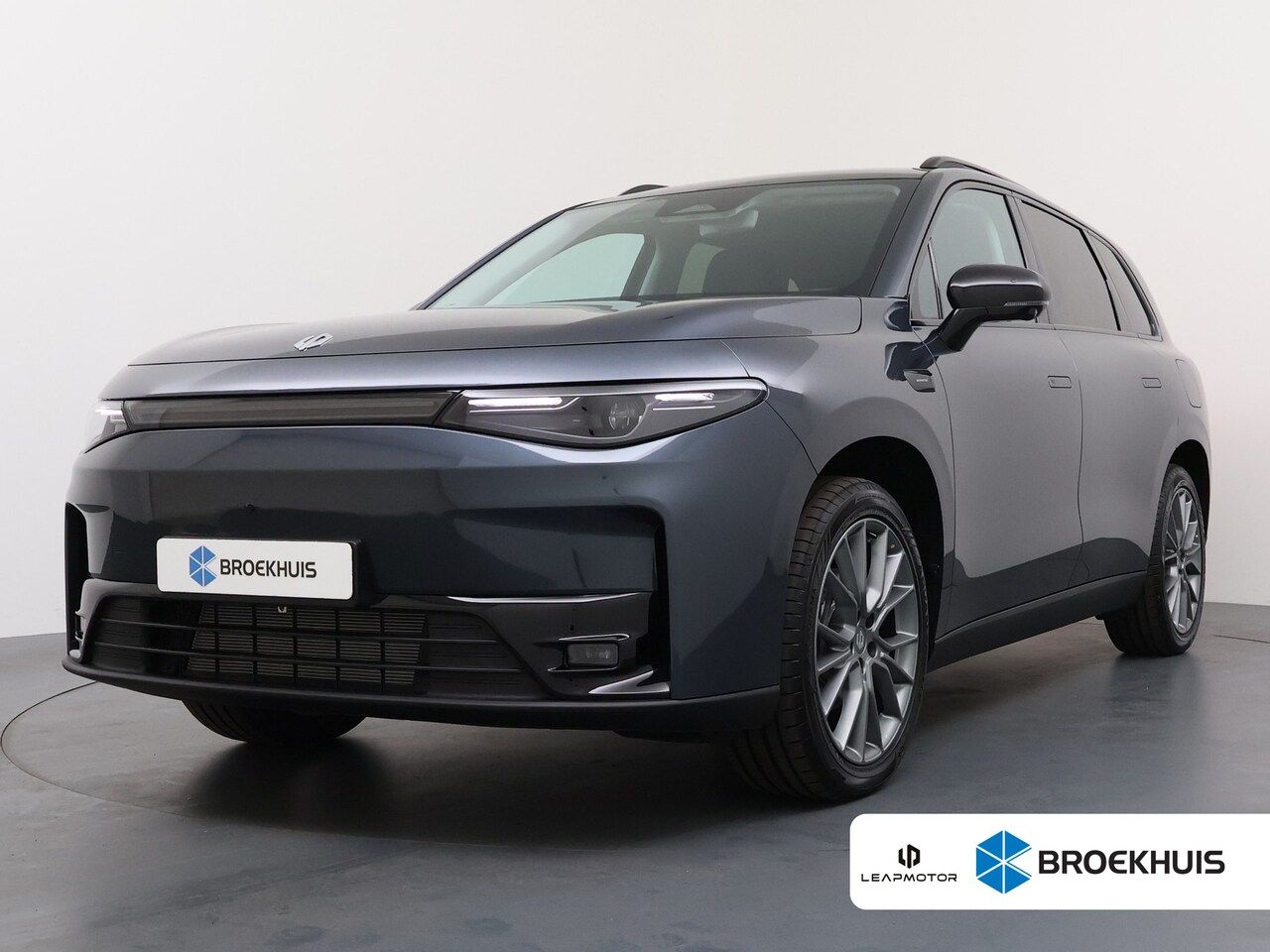 Leapmotor C10 - Design ProMax AWD 81.9 kWh | 600pk! | €3500,- korting !! | Cruise control adaptief met Sto - AutoWereld.nl