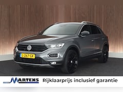 Volkswagen T-Roc - 1.5 TSI 150pk DSG Sport Trekhaak Virtual cockpit Keyless Camera Stoelverwarming Navigatie