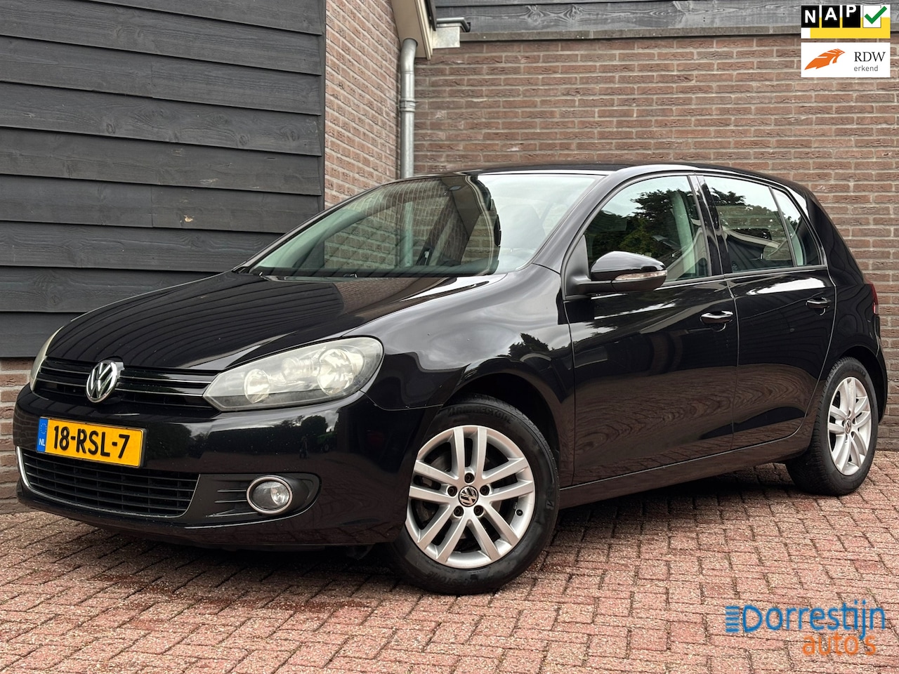 Volkswagen Golf - 1.2 TSI Highline BlueMotion | Trekhaak | Cruise | Airco | NAP - AutoWereld.nl